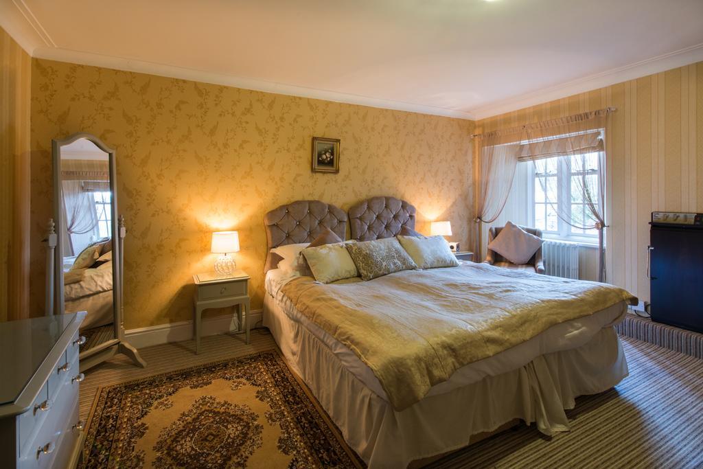 Maenan Abbey Hotel Ланруст Екстериор снимка