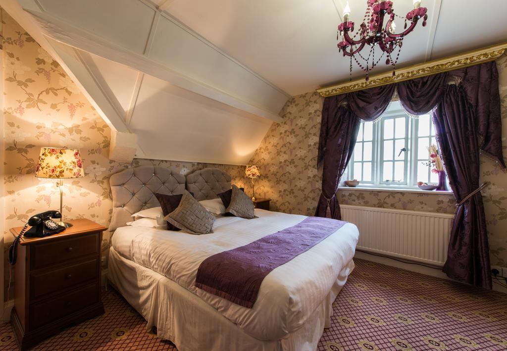 Maenan Abbey Hotel Ланруст Екстериор снимка