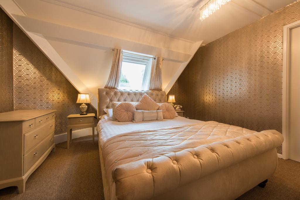 Maenan Abbey Hotel Ланруст Екстериор снимка