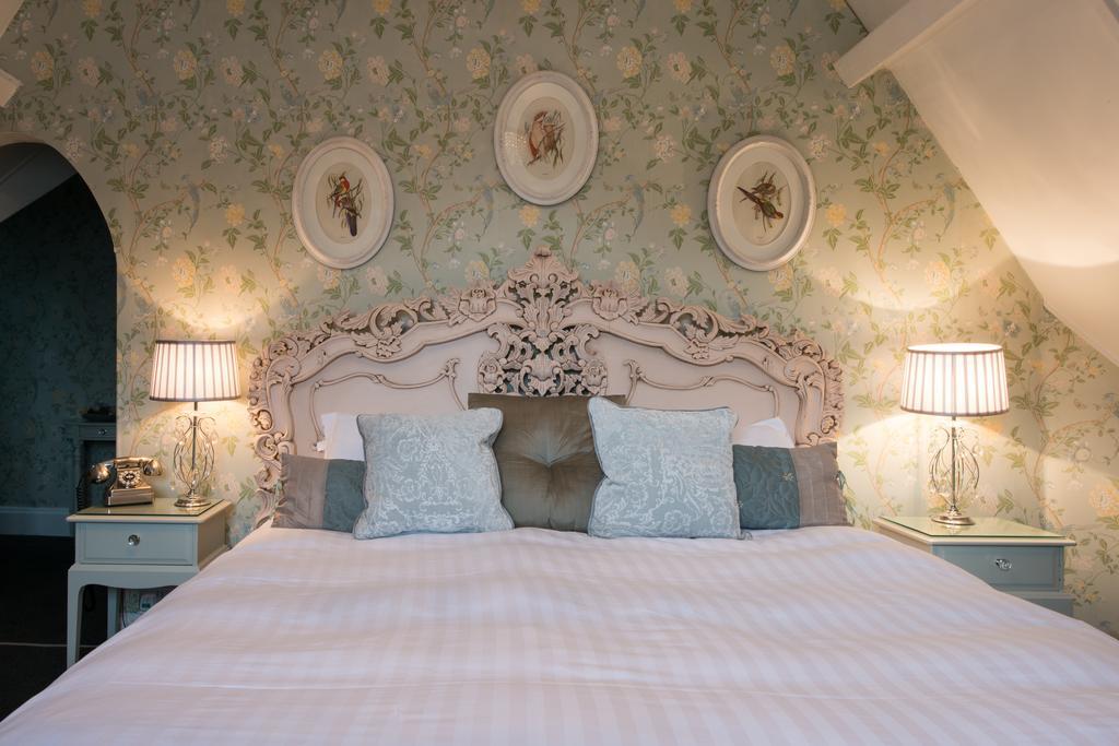 Maenan Abbey Hotel Ланруст Екстериор снимка